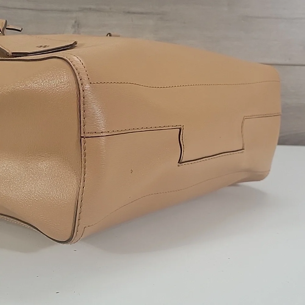 Tory Burch Tan Leather Tote Bag with Shoulder Straps